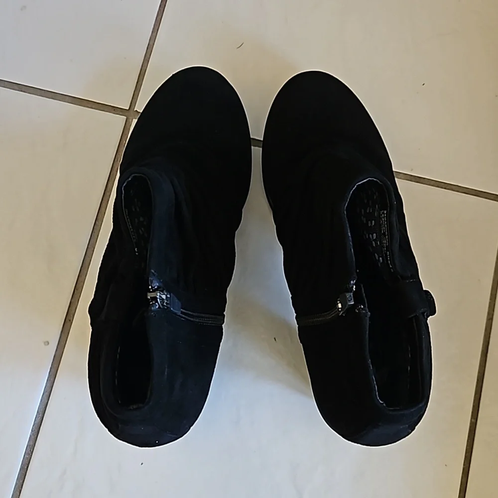 Dansko Black Heeled Boots - Picture 5 of 6